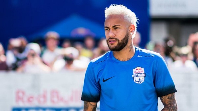 Mercato - Le Parisien Le PSG dément toute offre concrète pour le transfert de Neymar