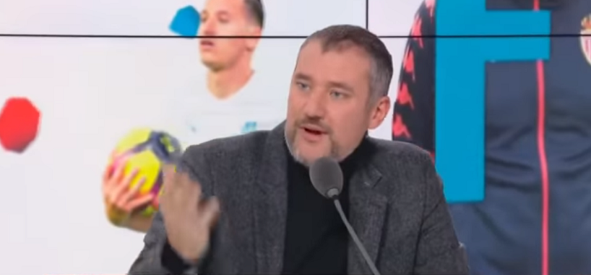 Ducrocq rappelle que l'état du terrain et le ballon ne sont pas « anecdotiques » après la victoire difficile du PSG à Lorient