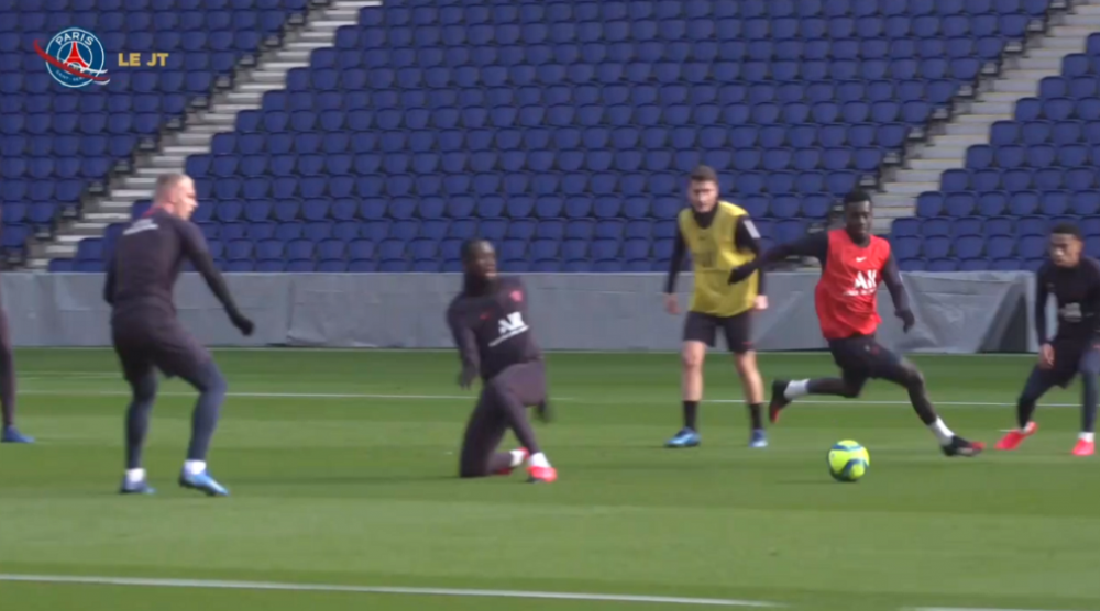 Les images du PSG ce jeudi : célébrations, entraînement et nouvelle tenue