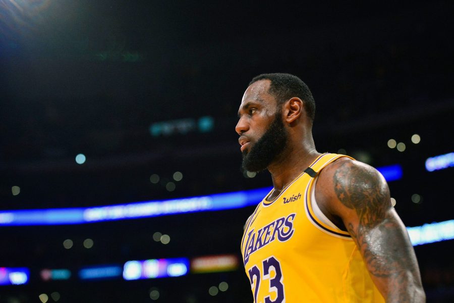 Lebron James cite Neymar et Mbappé parmi ses joueurs préférés