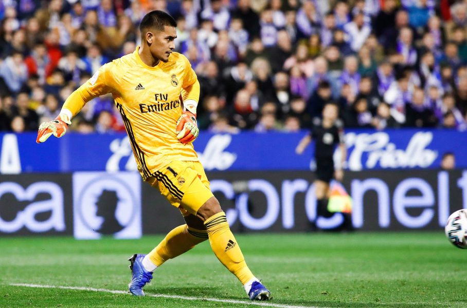 Mercato - Le Real Madrid va garder Lunin plutôt qu'Areola, explique AS
