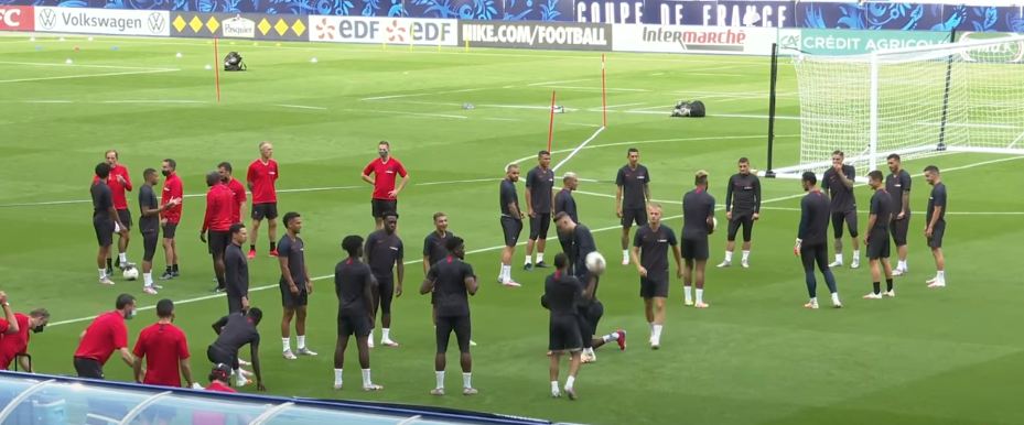 Les images du PSG ce jeudi : conférences de presse et entraînement avant la finale de Coupe de France