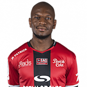 Jordan Ikoko défenseur EA Guingamp