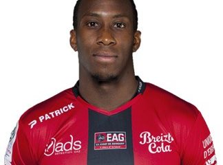 Yeni Ngbakoto attaquant EA Guingamp