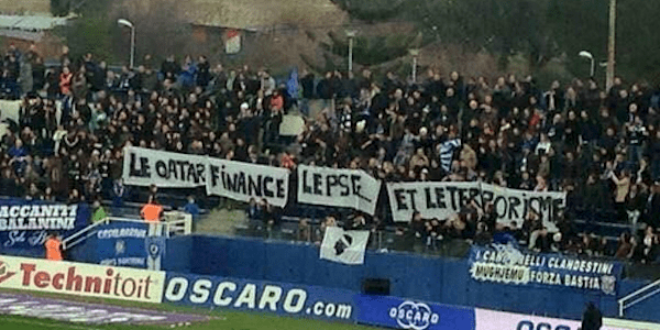 Banderolle anti qatar bastia psg