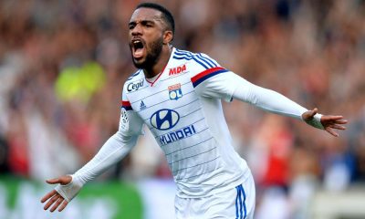 Mercato: Alexandre Lacazette semble loin du PSG  