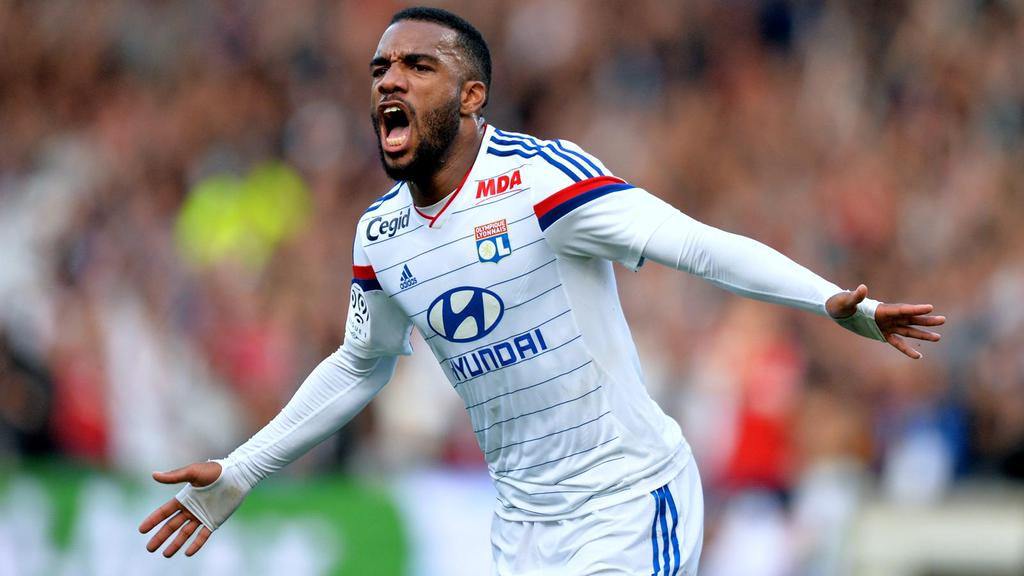 Mercato - Le PSG sur le dossier Lacazette, une rumeur qui persiste