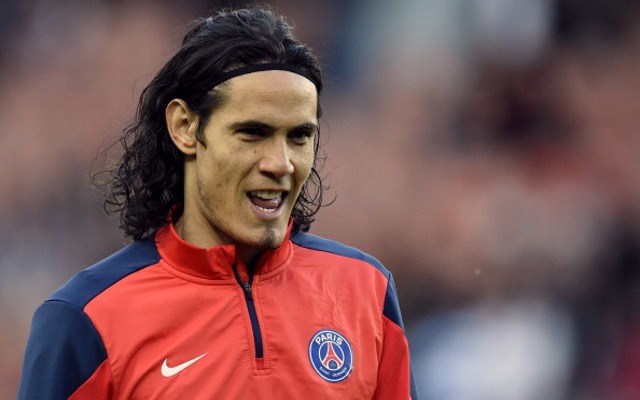 Cavani dîne dans un grand restaurant de Madrid, mais refuse l'invitation de l'Atlético