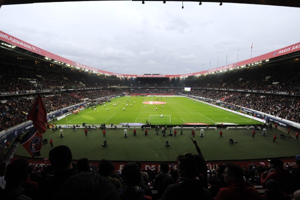 PSG/Nantes - Vu du Parc: un spectacle peu réjouissant, mais des chants sans arrêt