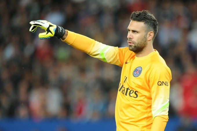 Mercato - Sirigu proche du FC Séville, mais son salaire pose problème, d'après L'Equipe  