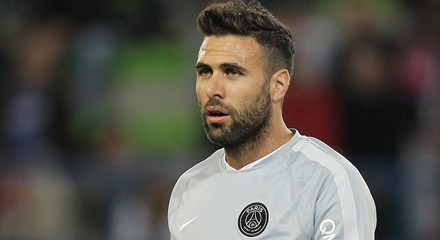 Le FC Séville "travail sur Sirigu.. des nouvelles demain ou samedi" annonce Monchi