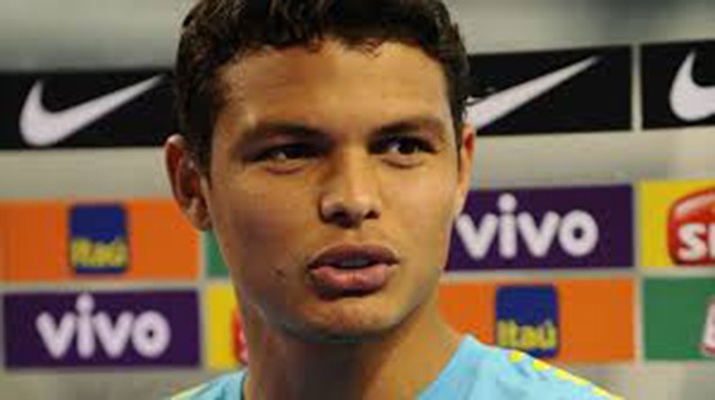 Thiago Silva dans une campagne contre la tuberculose