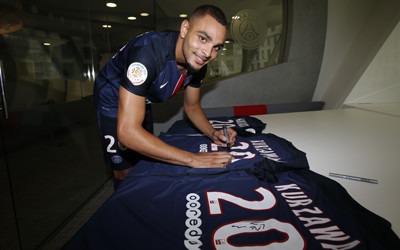 Ligue 1 - ASM PSG, Kurzawa a son maillot dans le vestiaire même s'il ne joue pas