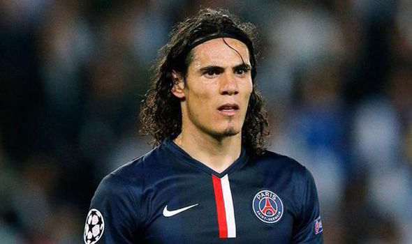 Pierre Ménès charge Edinson Cavani : "3 matchs épouvantables"