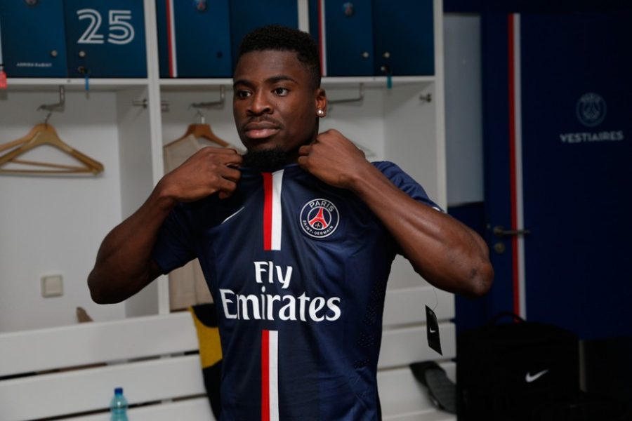 Affaire Aurier, le PSG discute avec l'avocat du joueur avant de se décider