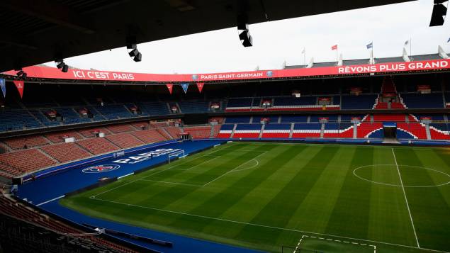 Des supporters parisiens arrêtés lors du match opposant l'Irlande du Nord à l'Allemagne