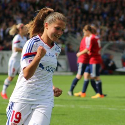 Féminines - Eve Périsset "Ça va me permettre de me surpasser pour gagner ma place"