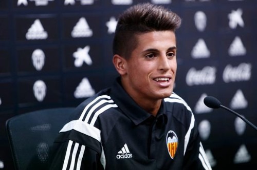 Mercato - Sport évoque une concurrence PSG FC Barcelone pour Cancelo