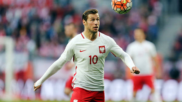 Internationaux - La Pologne sauvée par Lewandowski, Krychowiak moyen