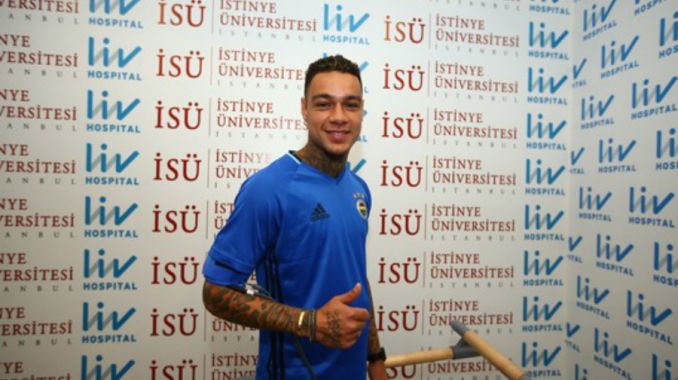 Gregory van der Wiel au Fenerbahçe