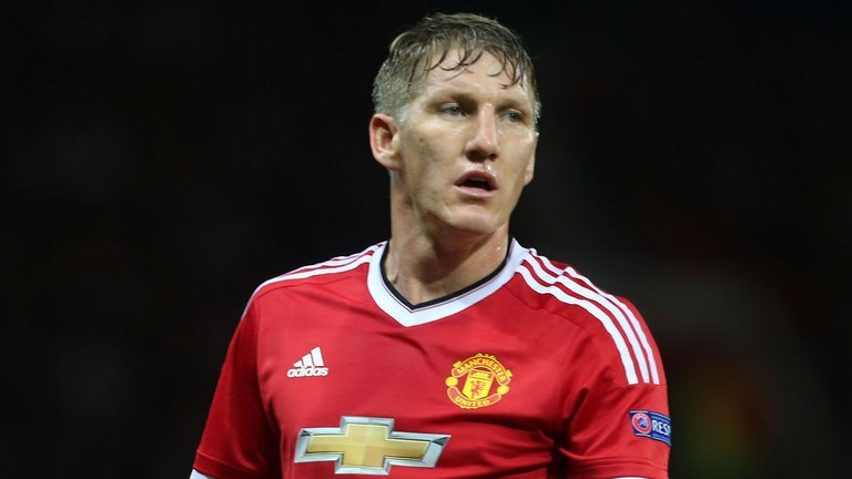 Le PSG penserait encore à Bastian Schweinsteiger, selon le Daily Star Sunday