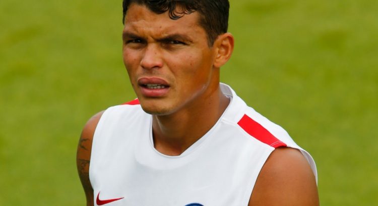 Thiago Silva "très important que les choses soient claires en décembre", prévient son agent