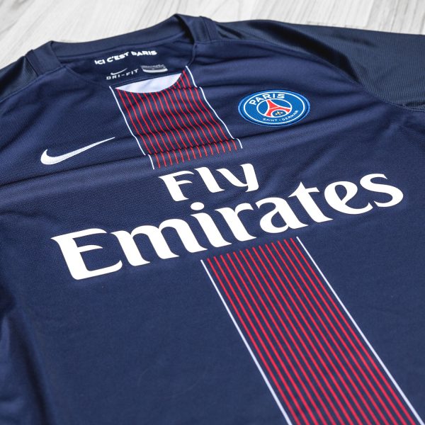 Remportez le maillot du Paris Saint-Germain de votre choix avec Unisport !