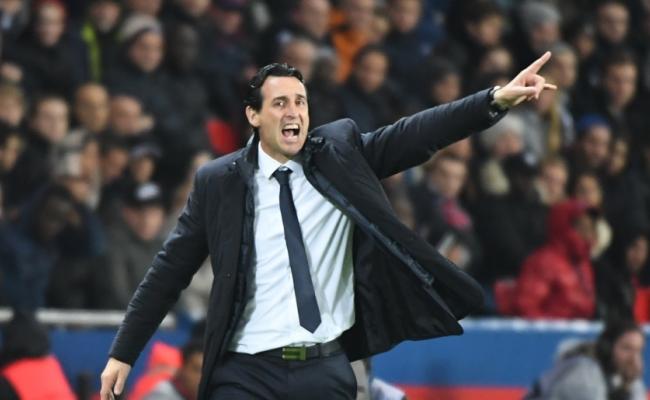 Emery "vit la réalité du terrain avec ses joueurs...une volonté de transmettre", selon Stephen Bunard