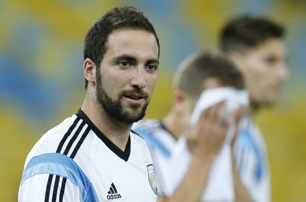 Gonzalo Higuain confirme des contacts avec le PSG, lorsqu'il était au Real Madrid