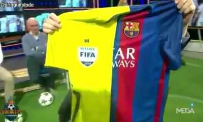 LDC - La presse espagnole invente un maillot moitié FC Barcelone moitié arbitre  