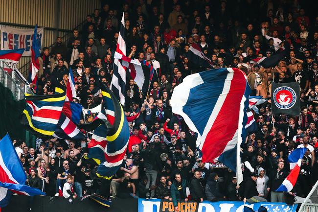 AngersPSG - Des incidents entre supporters parisiens autour de la finale