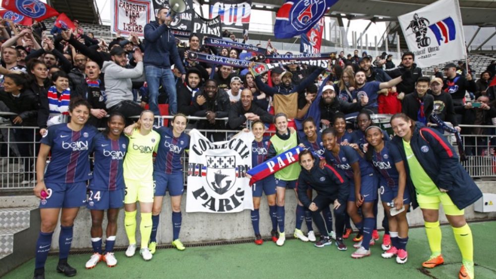 Les images partagées par les joueurs du PSG ce dimanche victoire et merci aux Ultras !.jpg