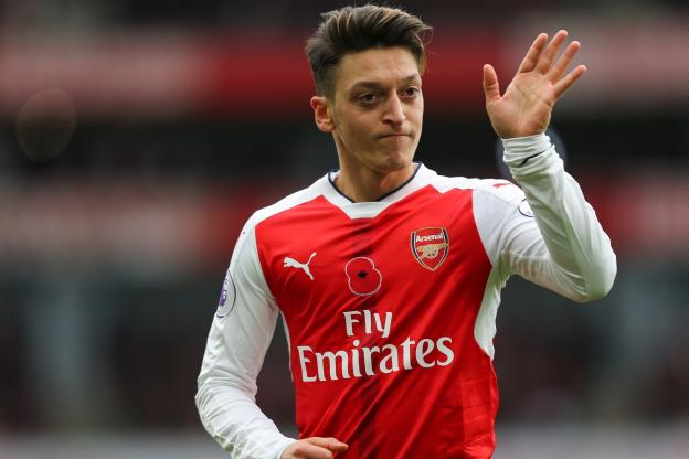 Mercato - Arsenal et Özil en conflit, un avantage pour le PSG ?