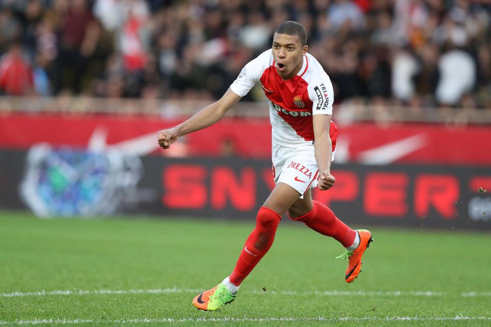 Mbappé vers une revalorisation salariale avec un bon de sortie dans un an pour aller au Real