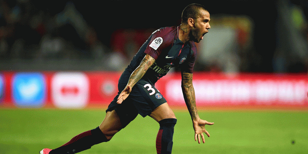 Alves « En tant que joueur, j’adore toucher le ballon, prendre des risques »