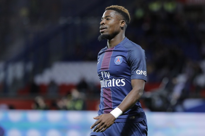 Le départ du PSG de Serge Aurier est officiel, il rejoint Tottenham !