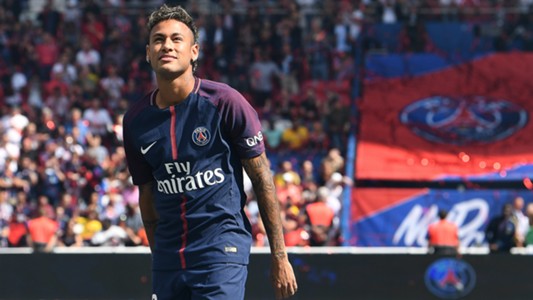 Neymar aurait une clause libératoire au PSG, selon UOL