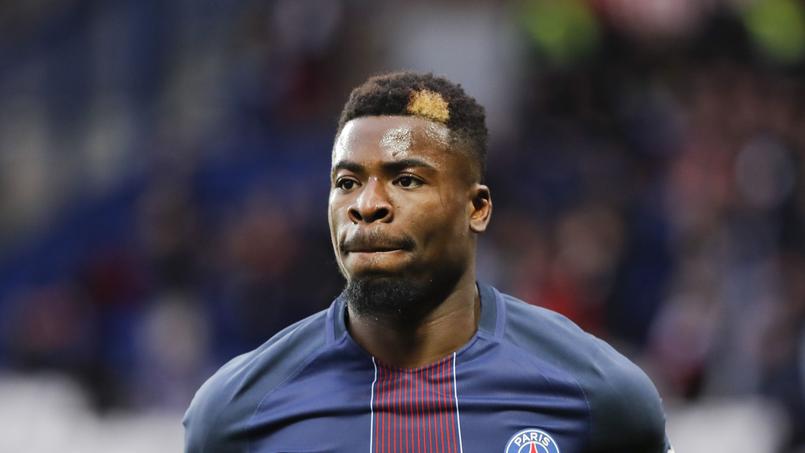 Mercato - Serge Aurier dans le viseur de Chelsea, mais toujours bloqué