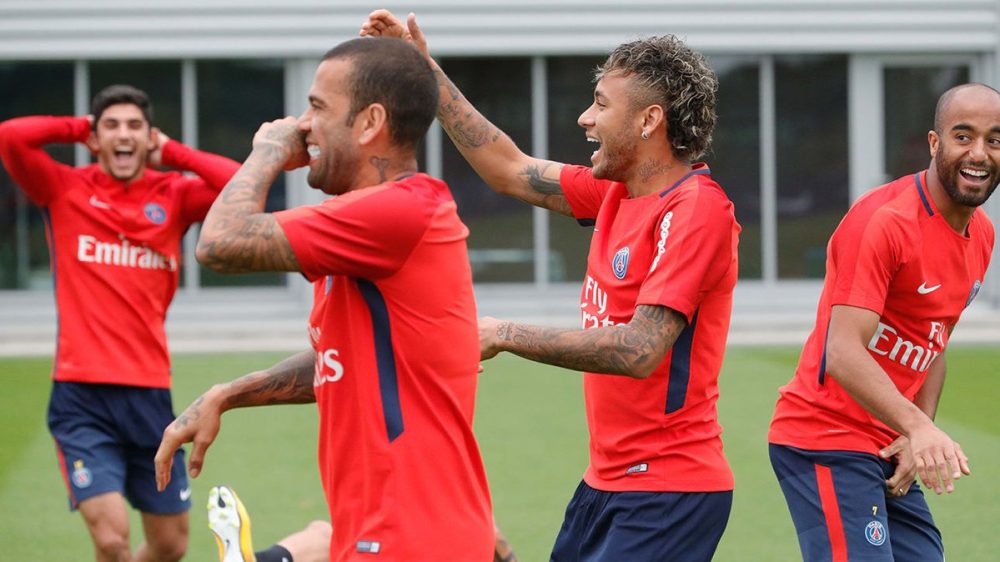 Neymar «J'aime l'idée que nous étions tous ensemble au Brésil et que nous nous retrouvons ici à Paris»