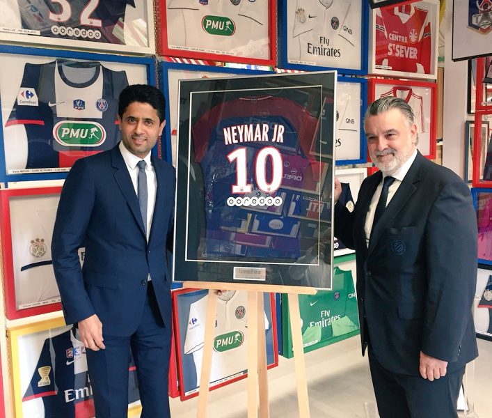 En hommage à Louis Nicollin, le PSG a offert le maillot de Neymar pour le musée