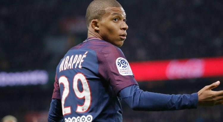 Kylian Mbappé a des douleurs à la cheville gauche, mais rien d'inquiétant, selon RMC