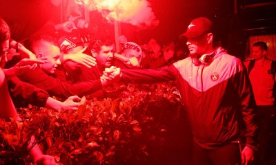 OMPSG - Des supporters parisiens ont accueilli les joueurs à leur retour à 3h30