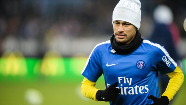 Neymar a réglé ses problèmes familiaux et rentre demain à Paris, selon L'Equipe