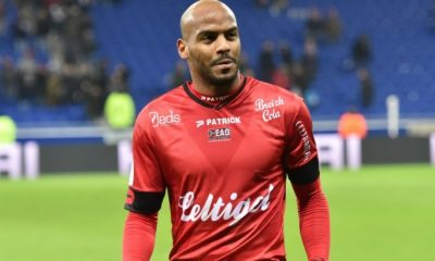 PSGGuingamp - Jimmy Briand Le coup n'est pas passé loin...Ils sont très efficaces