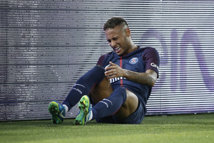 Claude Medam Protéger les joueurs C'est exacerbé avec la présence de Neymar dans le championnat