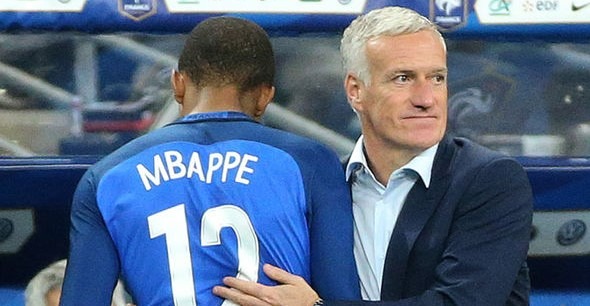 Deschamps Mbappé le sait, il est capable d'évoluer à tous les postes offensifs