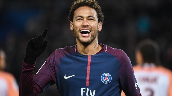 Neymar devrait revenir à Paris à la fin du mois d'avril, annonce UOL