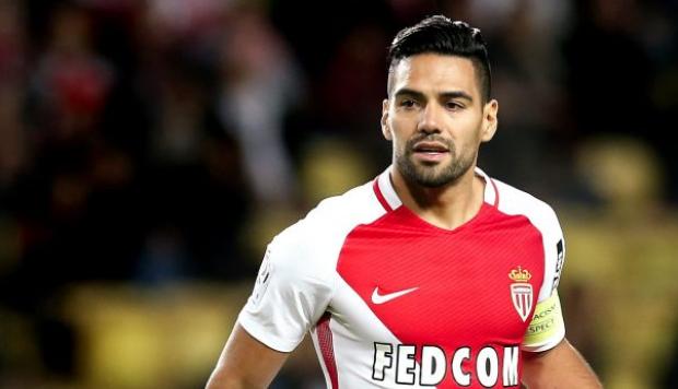 PSGAS Monaco - Falcao il y a eu l'arbitre qui a été en faveur d'une seule équipe...c'est la honte