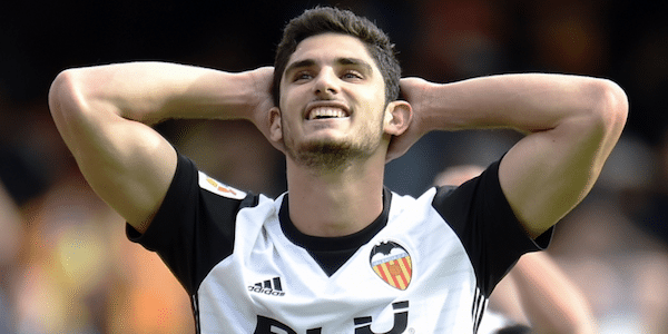 Mercato - Faute d'un accord pour une vente, Valence va demander un nouveau prêt pour Guedes, selon la Cadena COPE