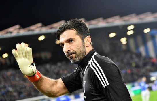 Mercato - Le Parisien aussi assure que Buffon étudie avec attention l'offre du PSG